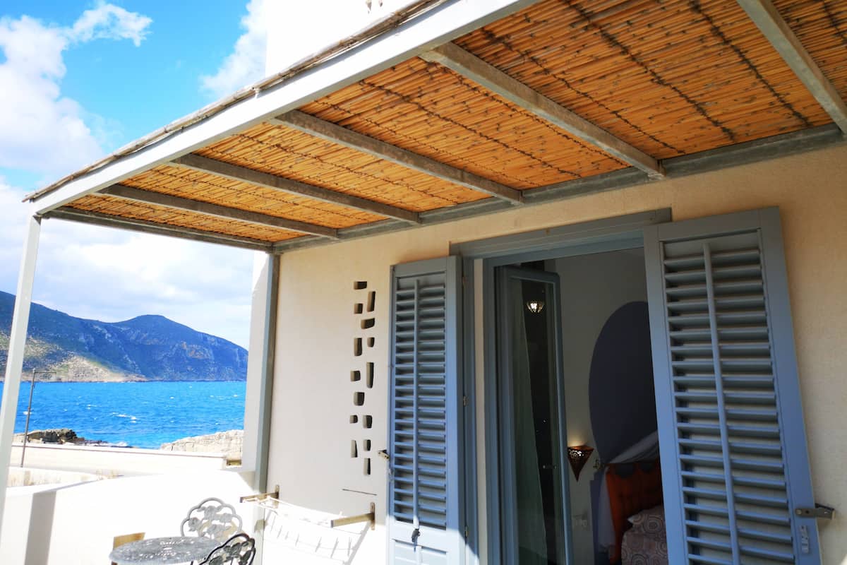 Chambre double, terrasse (Mezziornu) | Vue sur l’eau