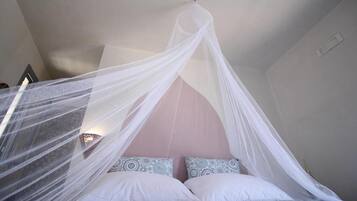 Superior Double Room, Terrace (Maistru) | Minibar, in-room safe, individually decorated, individually furnished