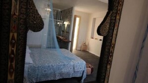 Minibar, coffres-forts dans les chambres, chambres insonorisées