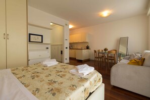 Apartment, 1 Bedroom | Room amenity - Roma 41 (Lecco)