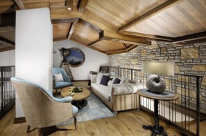 Villa | Living area | Plasma TV, fireplace