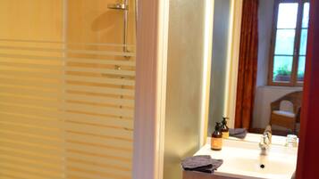 Comfort tweepersoonskamer | Badkamer