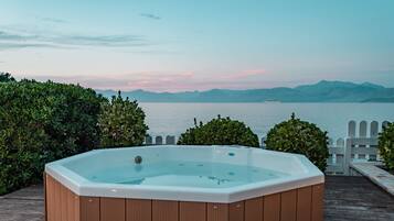Cottage, Ensuite (Neptune Sea House) | Exterior