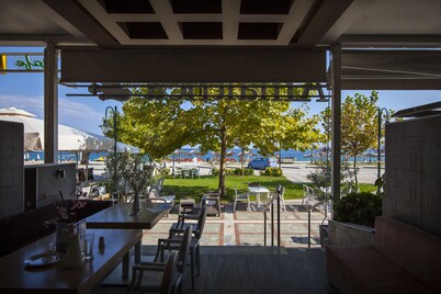 Rooms Amalthea Mare & Cafe - Bistro