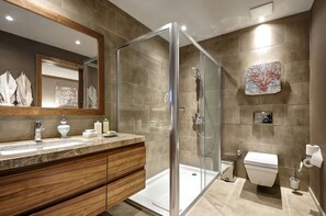 Villa | Badezimmer
