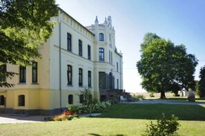 Bagian depan properti