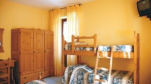 Cots/infant beds, free WiFi, bed sheets