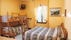 Cots/infant beds, free WiFi, bed sheets