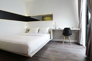 豪華客房 | 迷你吧、書桌、免費 Wi-Fi