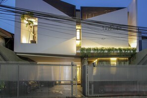Front of property - Tujutiga Suites (Jakarta)