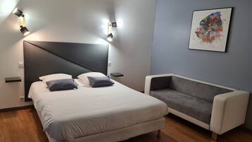 Comfort Double Room, Non Smoking | Desk, iron/ironing board, rollaway beds, free WiFi