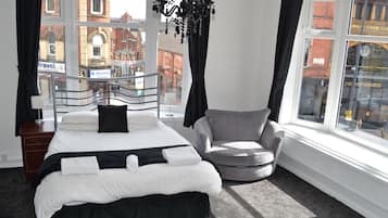 Double Room | Iron/ironing board, free WiFi, bed sheets