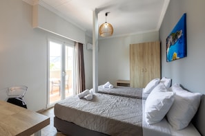 Family Room, Garden View