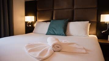 1 bedroom, premium bedding, memory foam beds, in-room safe