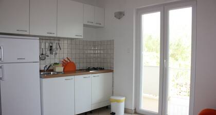 Apartments Miki Pag