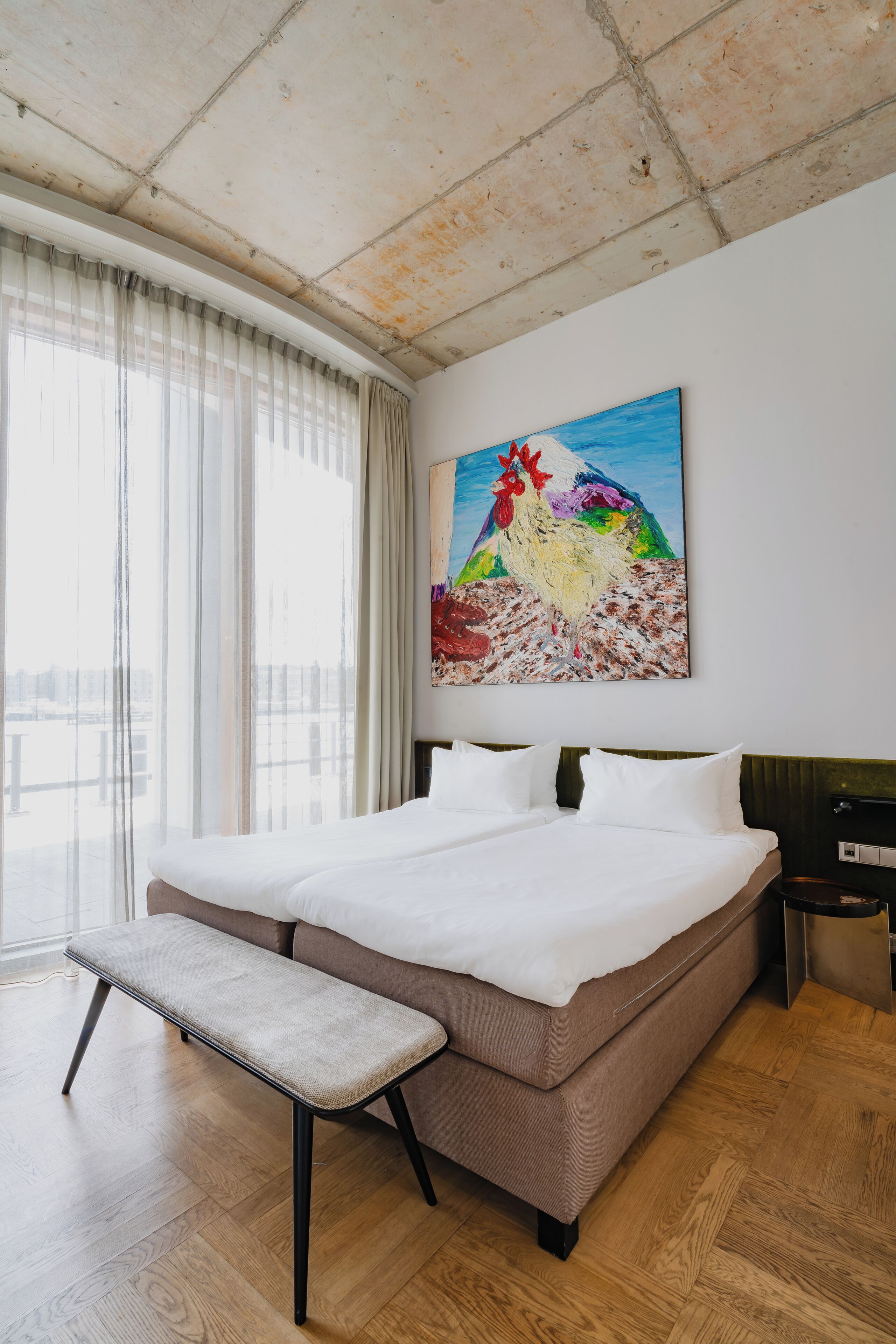 junior suite, 1 single bed, lake view | 1 bedroom, hypo-allergenic bedding, in-room safe, desk