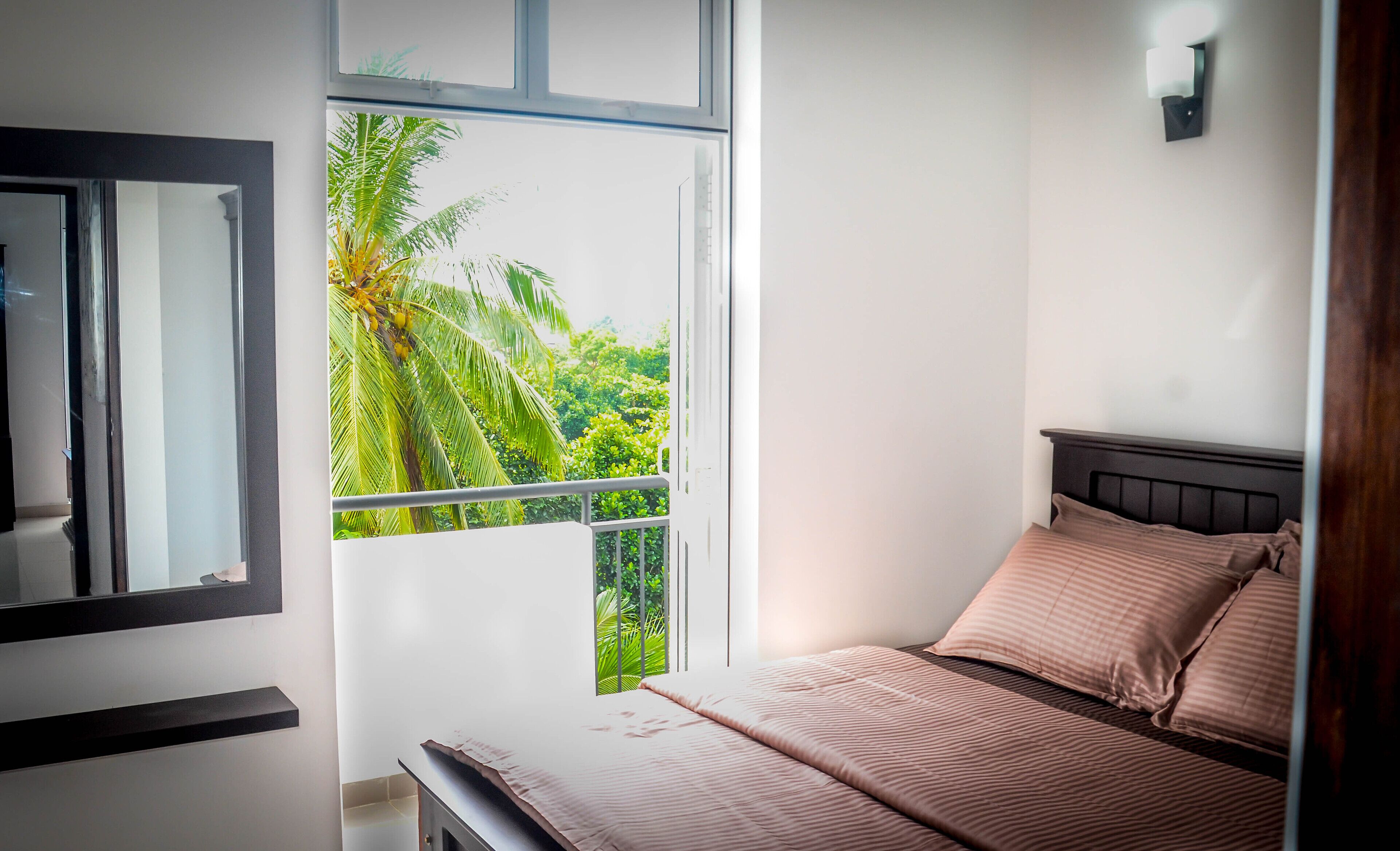 2 bedrooms, iron/ironing board, free WiFi