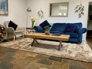 Smart TV, fireplace, Netflix, DVD player