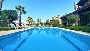 Outdoor pool - Papatya Villa by SoloVilla (Fethiye)