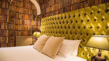 Apartment, 1 Bedroom (The Library) | Iron/ironing board, free WiFi, bed sheets