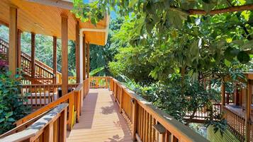 Classic Cabin, 1 Queen Bed, Non Smoking, Garden View | Balcony view