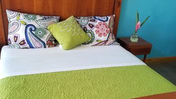 1 habitación, caja de seguridad en la habitación y muebles diferentes