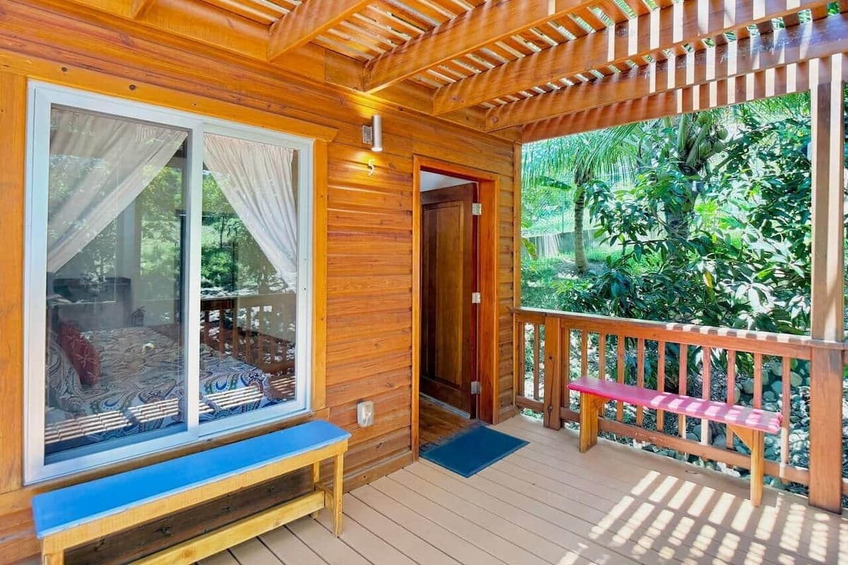 Klassiek huisje, 1 queensize bed, niet-roken, uitzicht op tuin | 1 slaapkamer, een kluis op de kamer, individueel gemeubileerd