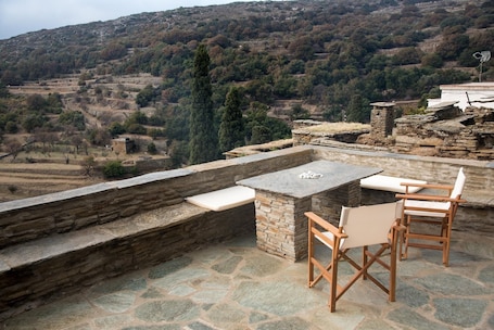 House (A) | 2 bedrooms, premium bedding, individually decorated