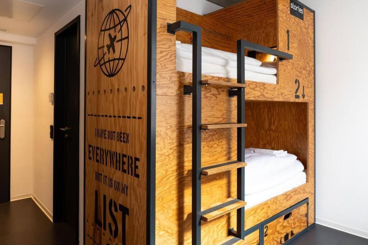 Double Room, Shared Bathroom | Premium bedding, soundproofing, WiFi (free), bed sheets