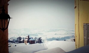 1 bedroom, blackout curtains, iron/ironing board, free rollaway beds - B&B Monferrato La Casa Sui Tetti (Villadeati)