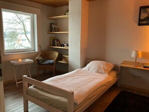 3 Schlafzimmer, Reisekinderbett, kostenloses WLAN, Bettwäsche