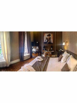 Minibar, individually decorated, individually furnished, soundproofing