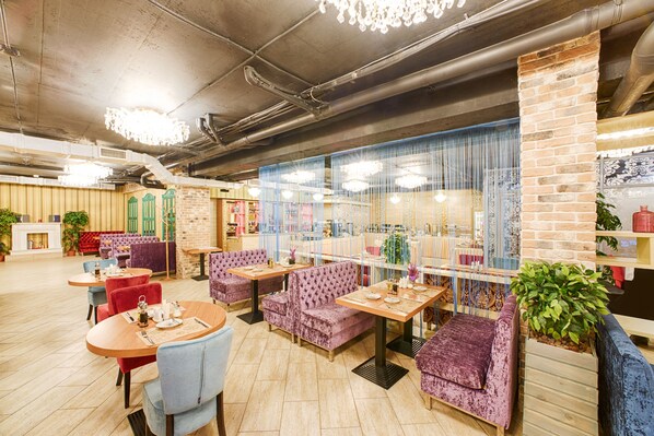 Restaurant - SunFlower Avenue Hotel (Moscow)
