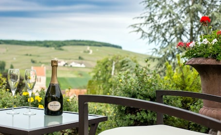 Food and drink. Auberge Le Relais