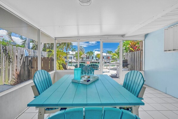 Unclassified image, 1 of 25, button