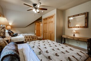 8 Schlafzimmer, BĂŒgeleisen/BĂŒgelbrett, Internetzugang, BettwĂ€sche