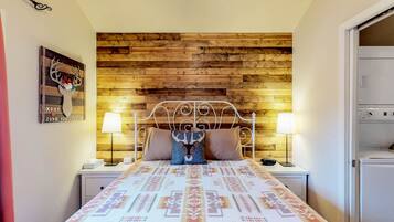 1 bedroom, iron/ironing board, WiFi, bed sheets