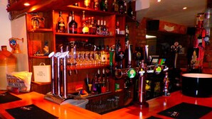 Unclassified image, 2 of 54, button - George Inn & Millingbrook Lodge (Lydney)