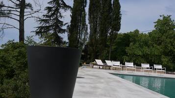 Seasonal outdoor pool, pool umbrellas, sun loungers