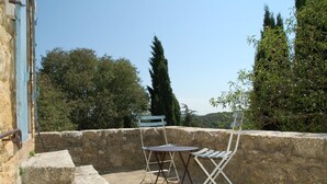 Suite (La Calade) | Terraza o patio