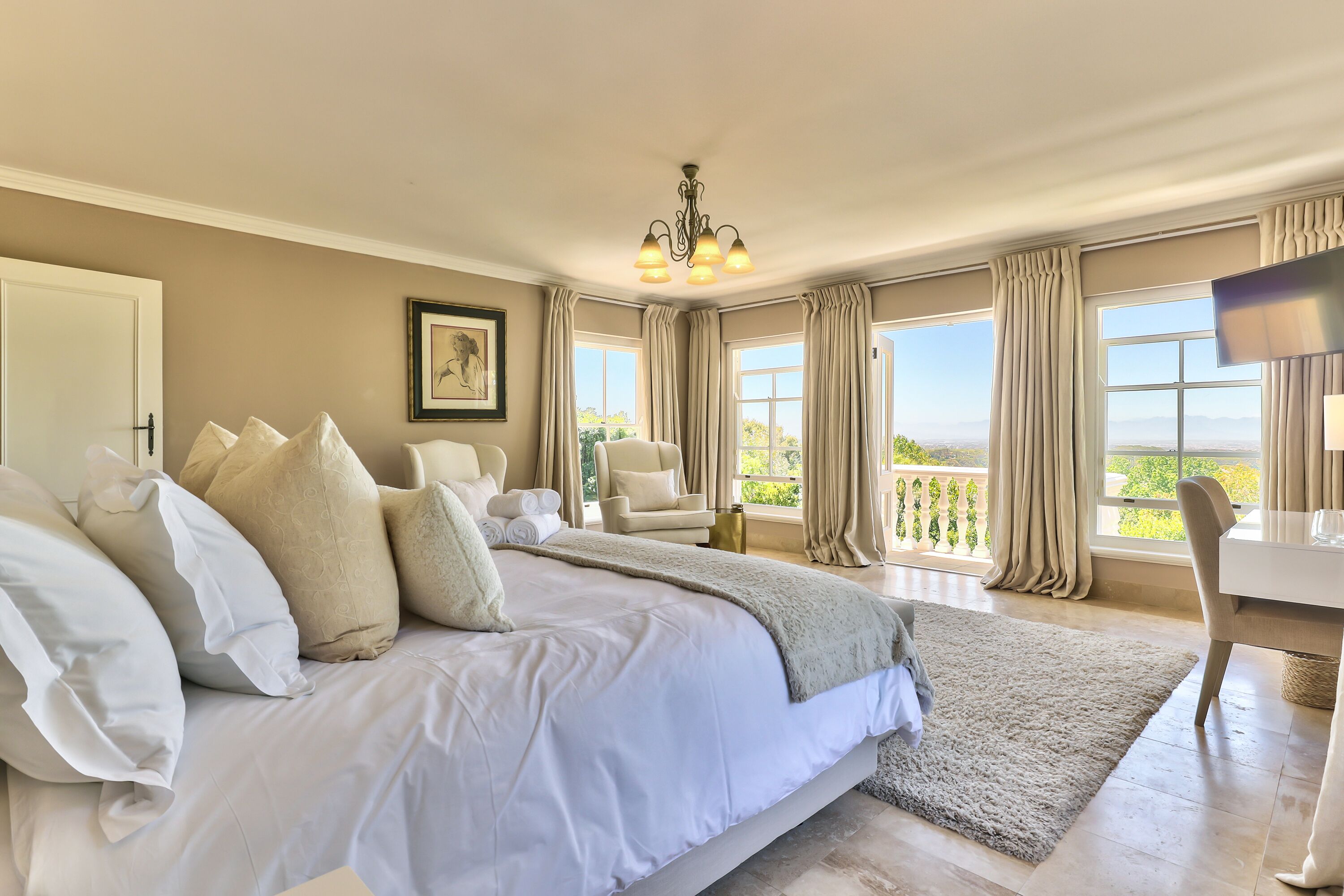 Egyptian cotton sheets, premium bedding, Tempur-Pedic beds, minibar