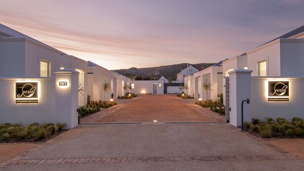 Front of property - Perla (Hermanus)