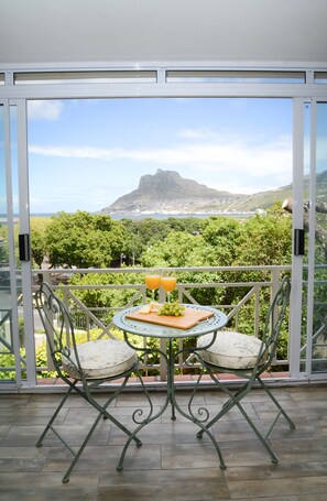 Terrace/patio - dk villas 1 Harbour View Hout Bay (Cape Town)