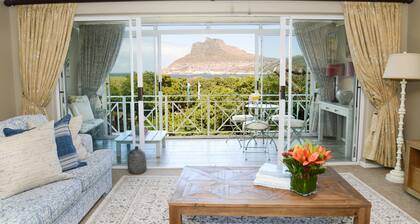 dk villas 1 Harbour View Hout Bay
