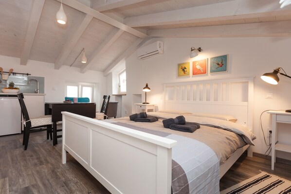 Studio, Sea View (Petra)