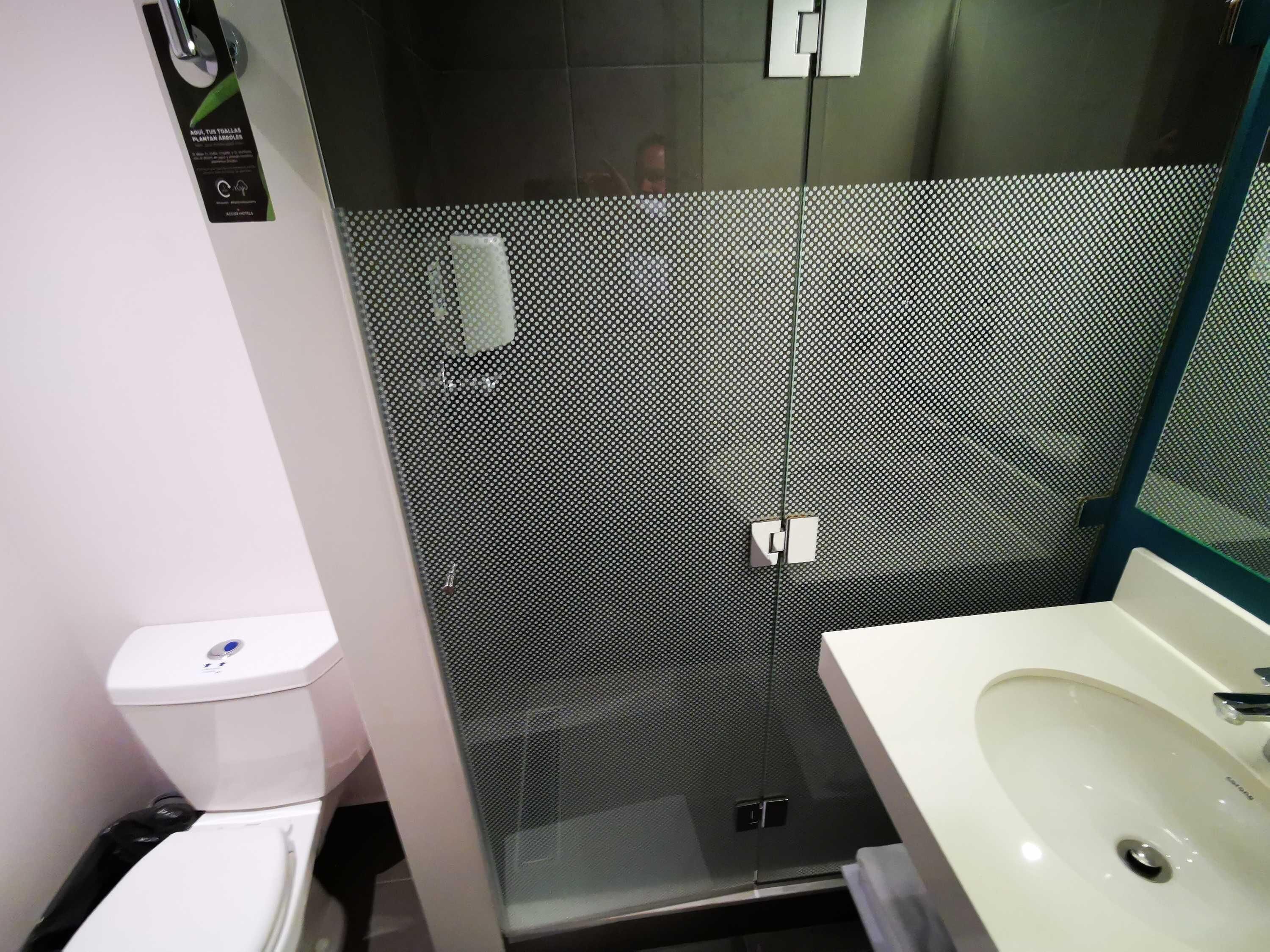 Habitación estándar con 2 camas individuales, 2 camas individuales | Caja de seguridad en la habitación, insonorización y wifi gratis 