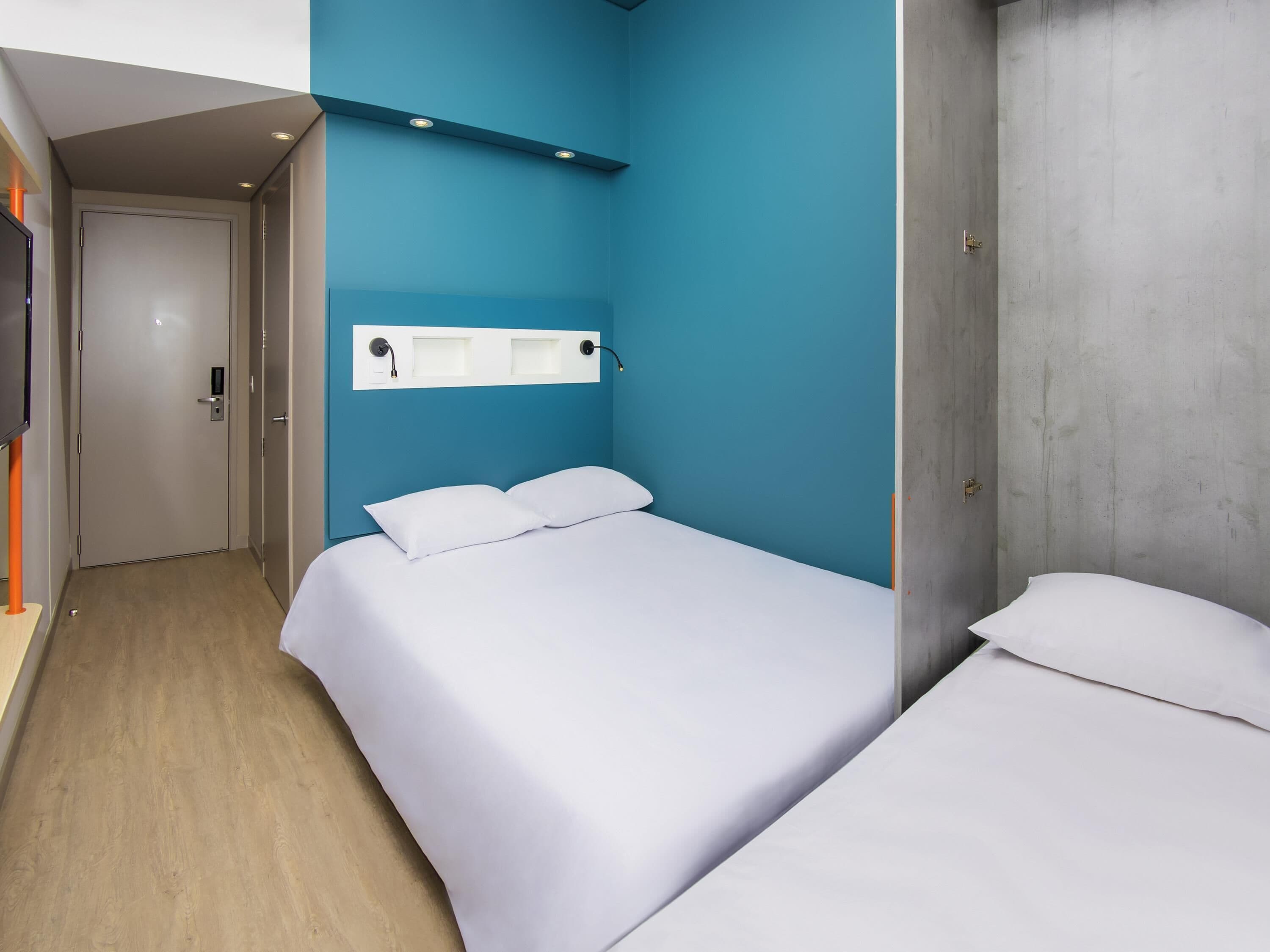 Standard Room, Multiple Beds | In-room safe, soundproofing, free WiFi, bed sheets
