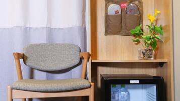Business Double Room | Desk, blackout drapes, soundproofing, free WiFi
