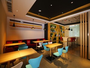 Daily buffet breakfast for a fee - Ibis Haikou Injoy Plaza Hotel (Haikou)