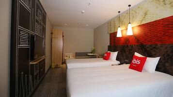 Desk, blackout curtains, soundproofing, free WiFi